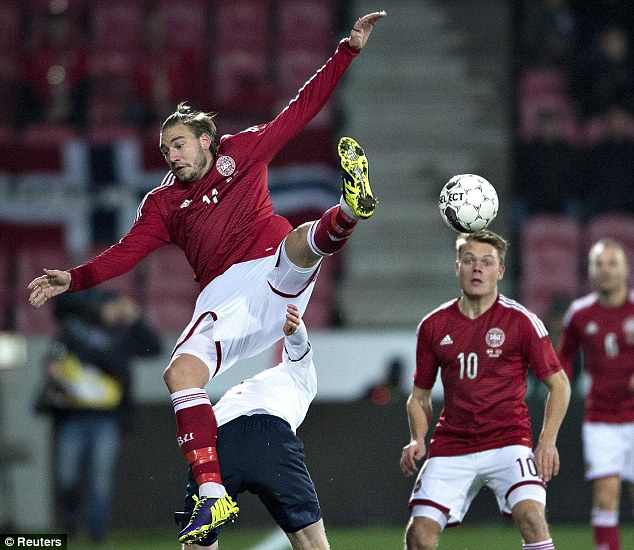 Lord Bendtner là ai? Tiểu sử của SAINT trong bóng đá